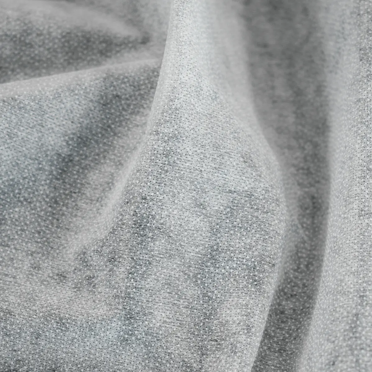 Tisséless White fusible semi-transparent non woven interfacing 40 g/m²