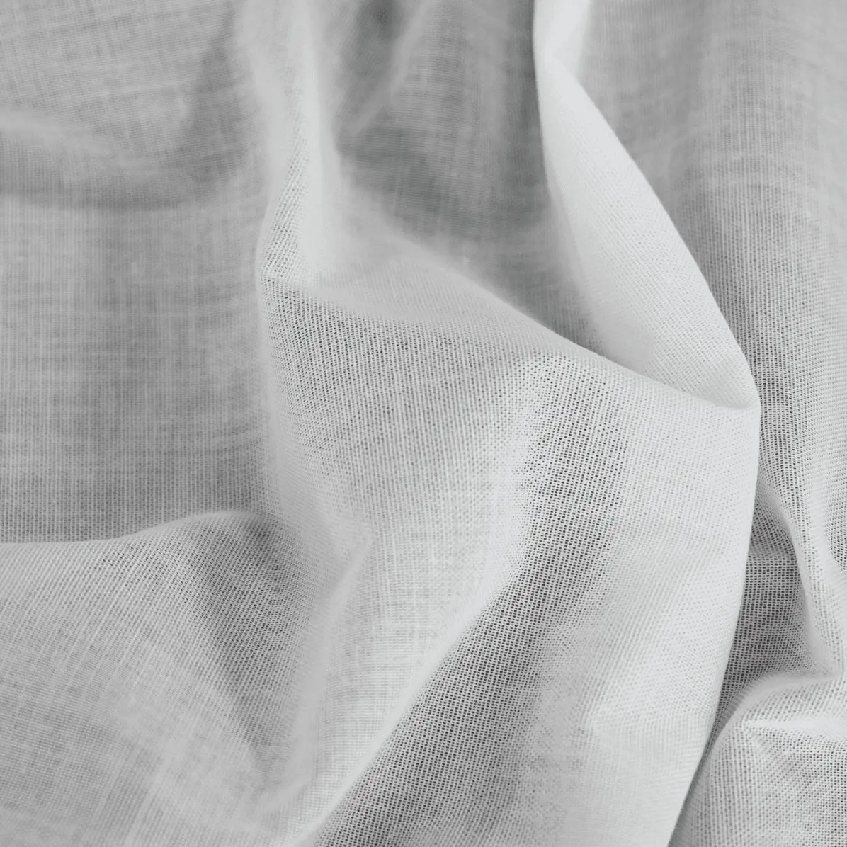 DHJ White fusible semi-transparent shirt interfacing 105 g/m²