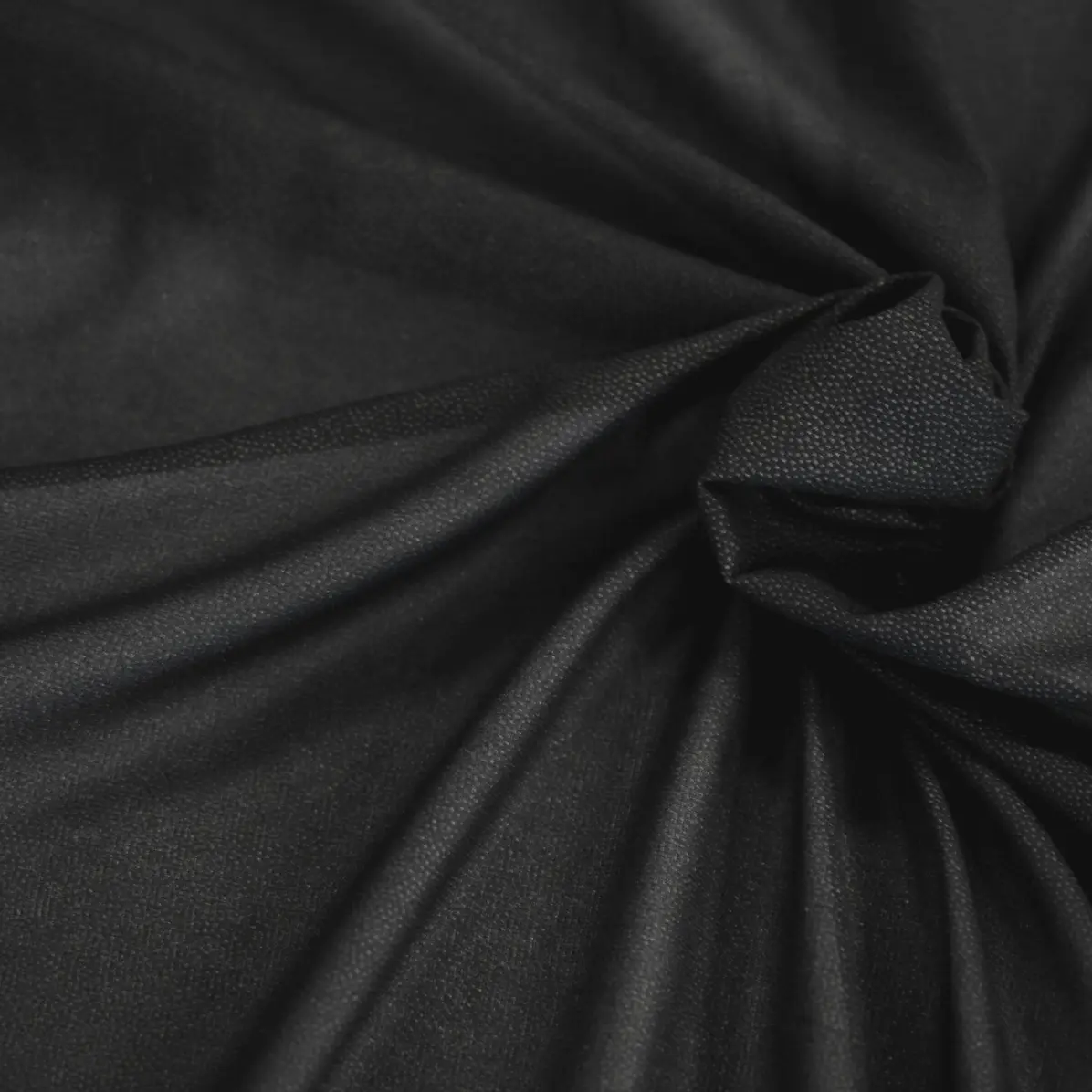 Lainière Paris Black fusible semi-transparent knitted interfacing 33 g/m²